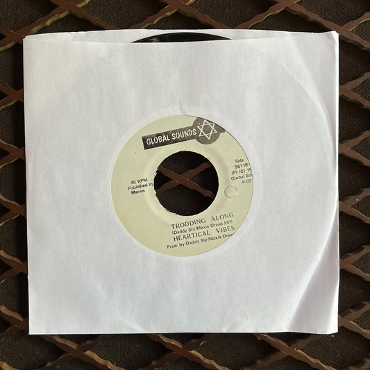 7 " Trodding Along, HEARTICAL VIBES