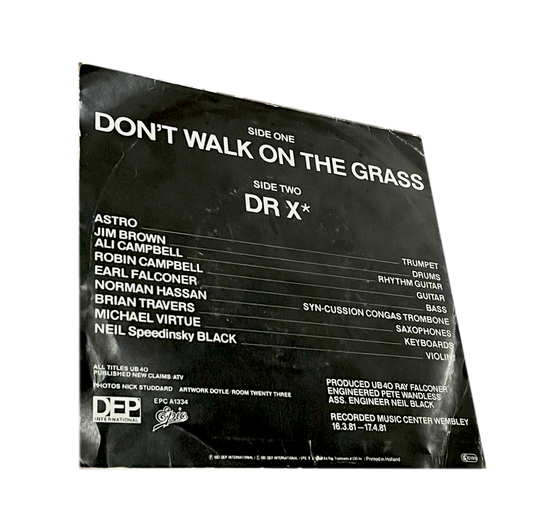 7" UB40 - Dont Walk on the Grass