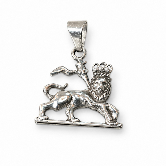 León Conquistador de la tribu de Judah. (Dije-Plata .925)